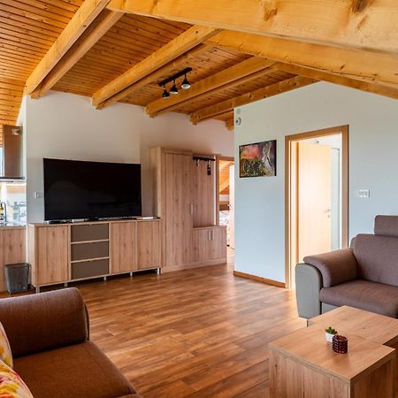 Bed&Breakfast Vinarija Coner ビェロヴァル エクステリア 写真