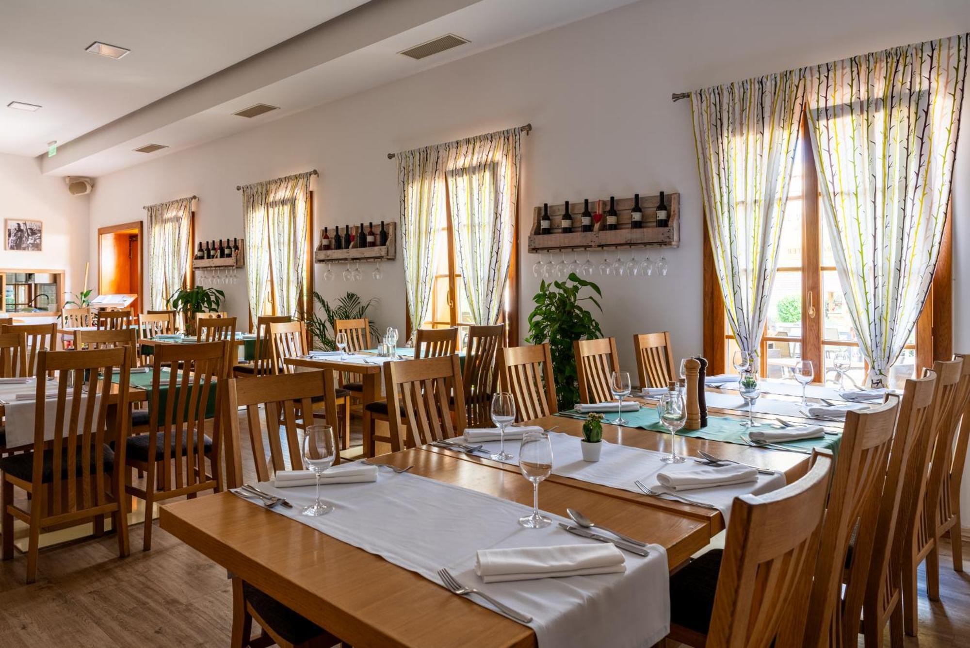 Bed&Breakfast Vinarija Coner ビェロヴァル エクステリア 写真