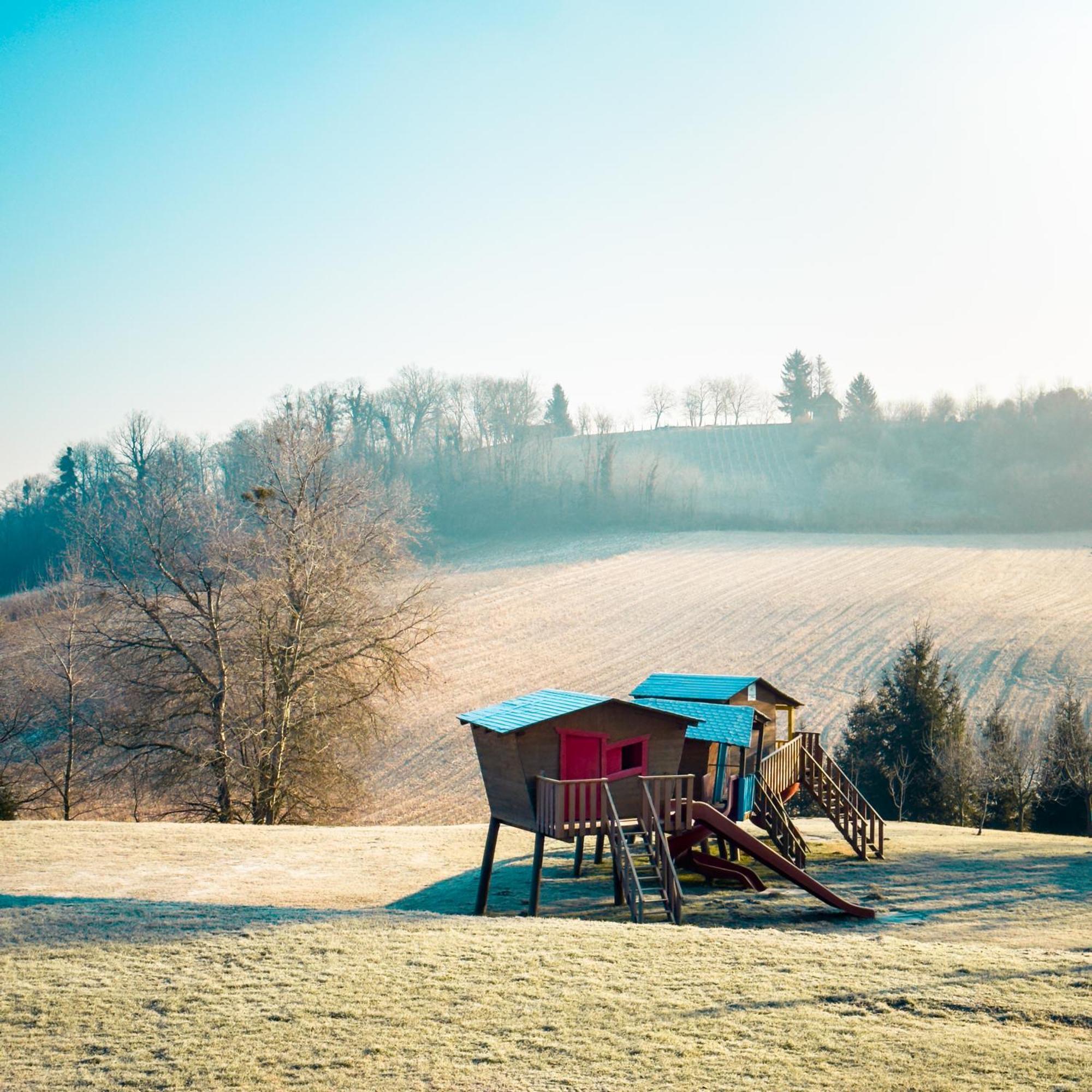 Bed&Breakfast Vinarija Coner ビェロヴァル エクステリア 写真