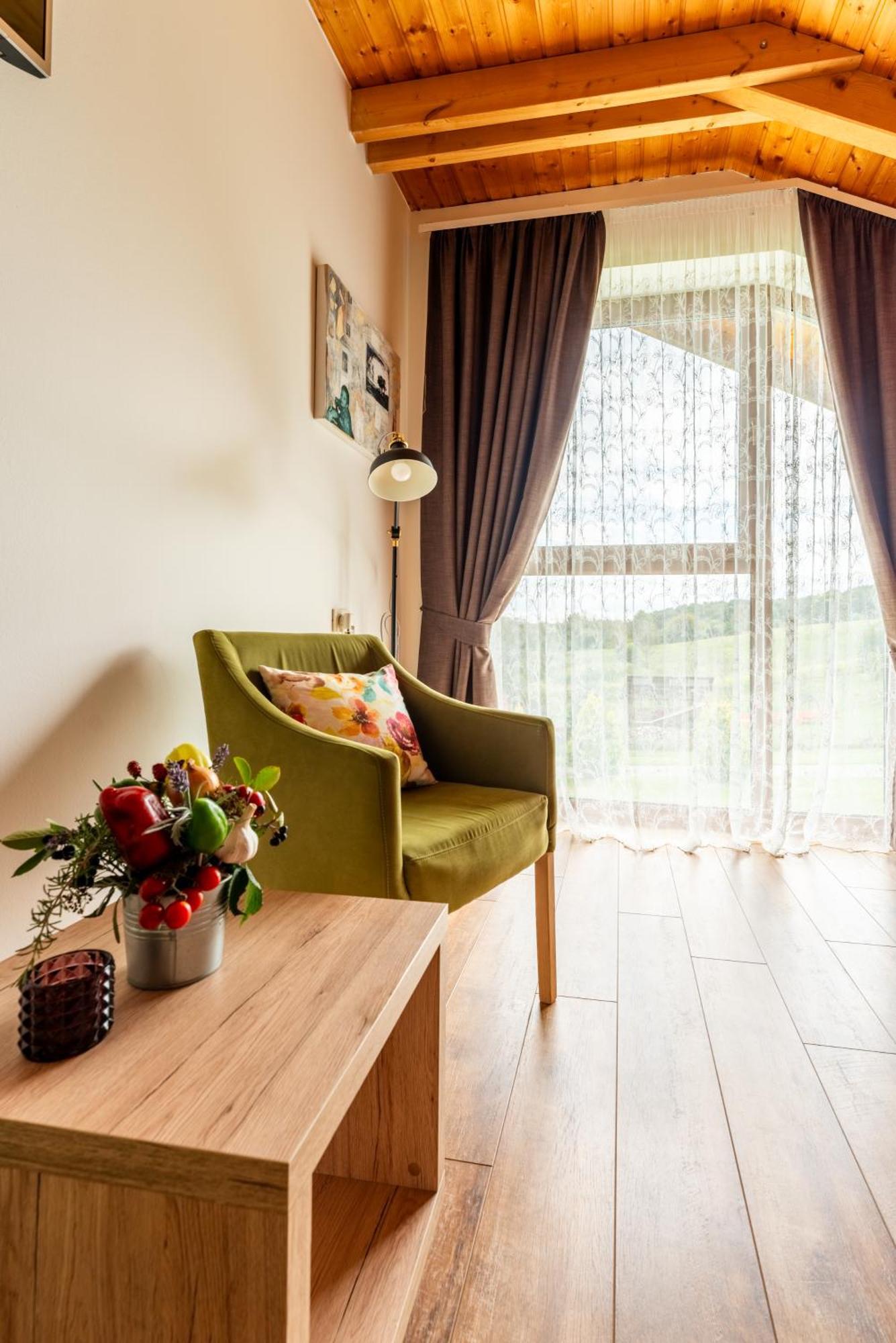 Bed&Breakfast Vinarija Coner ビェロヴァル エクステリア 写真
