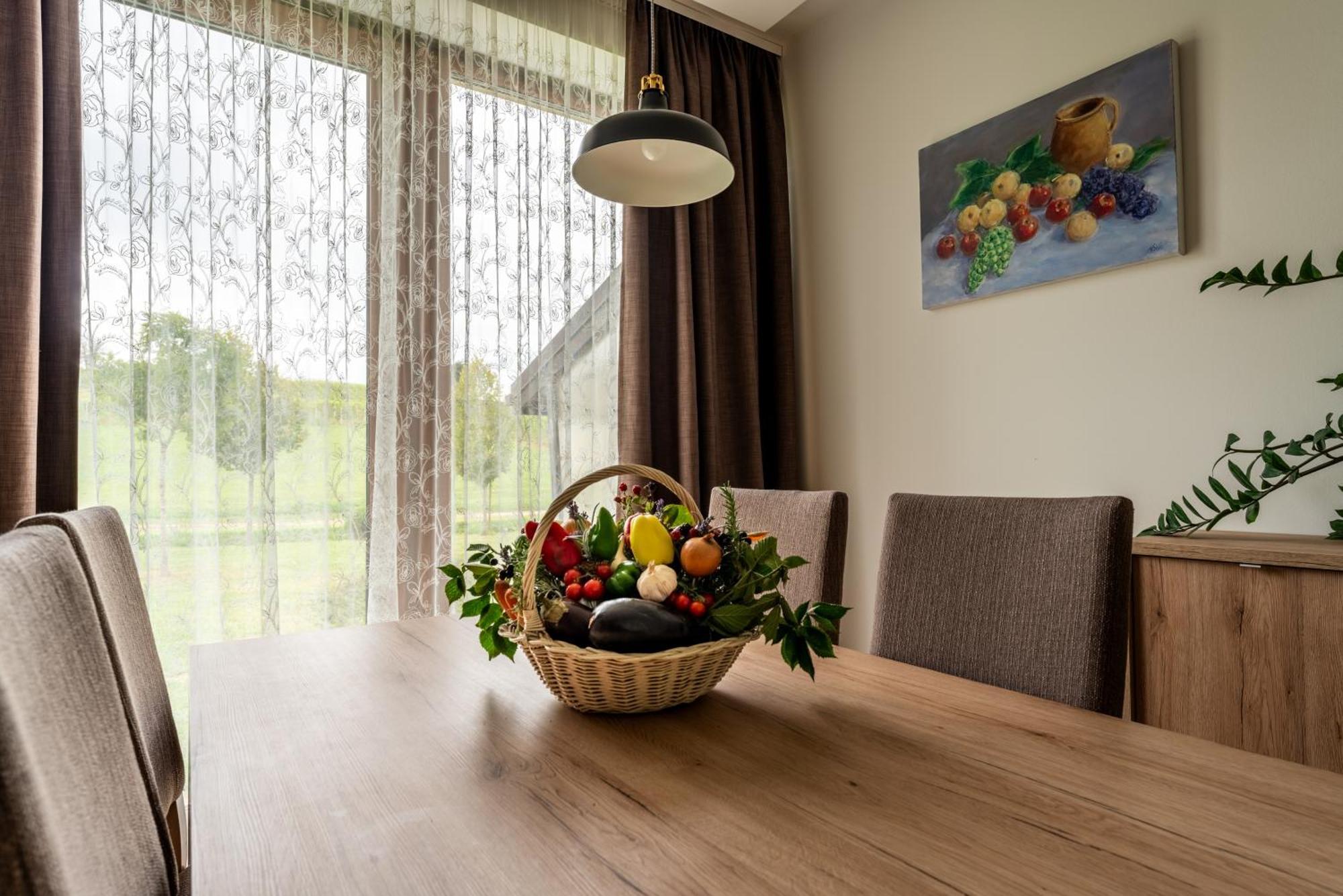 Bed&Breakfast Vinarija Coner ビェロヴァル エクステリア 写真