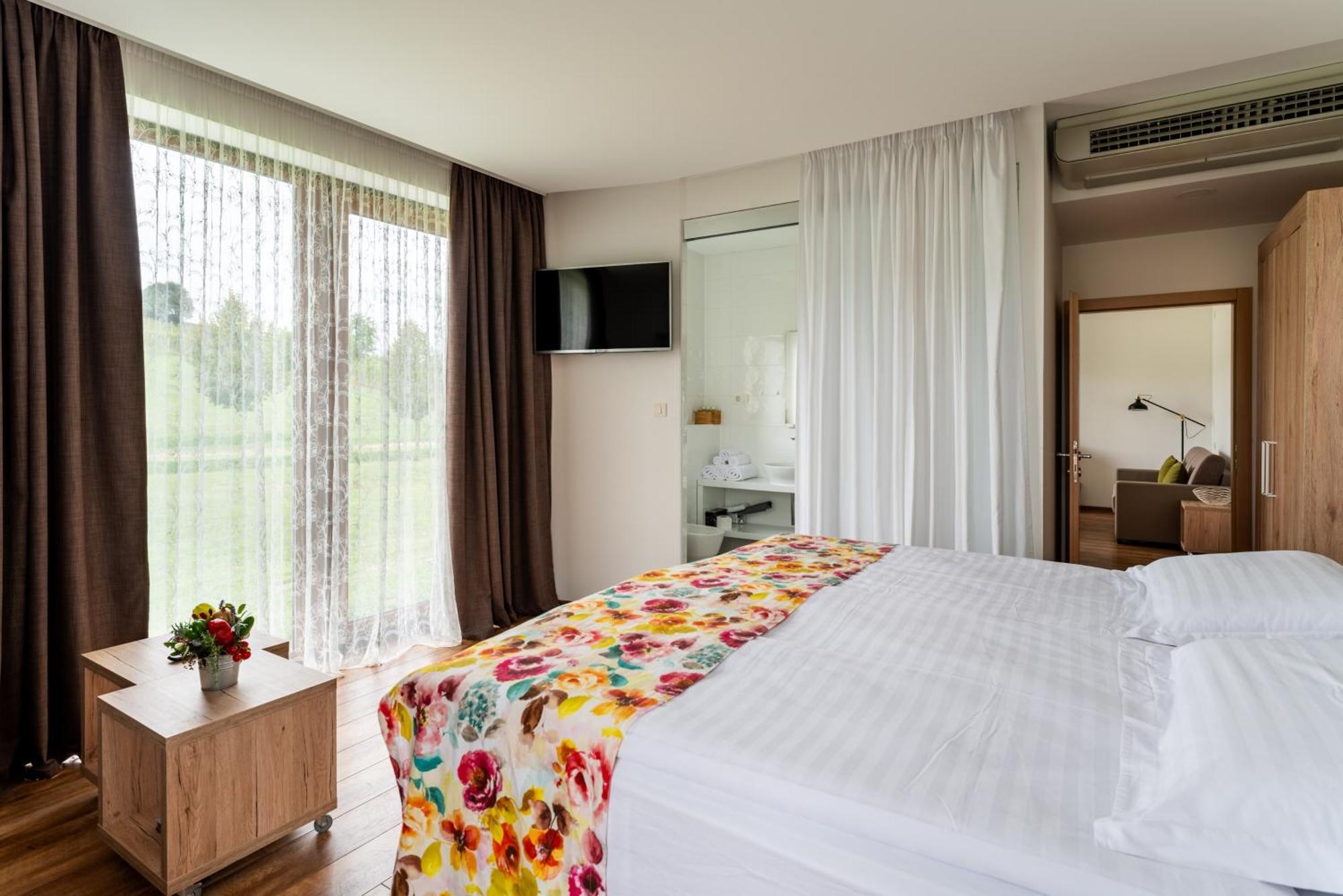 Bed&Breakfast Vinarija Coner ビェロヴァル エクステリア 写真