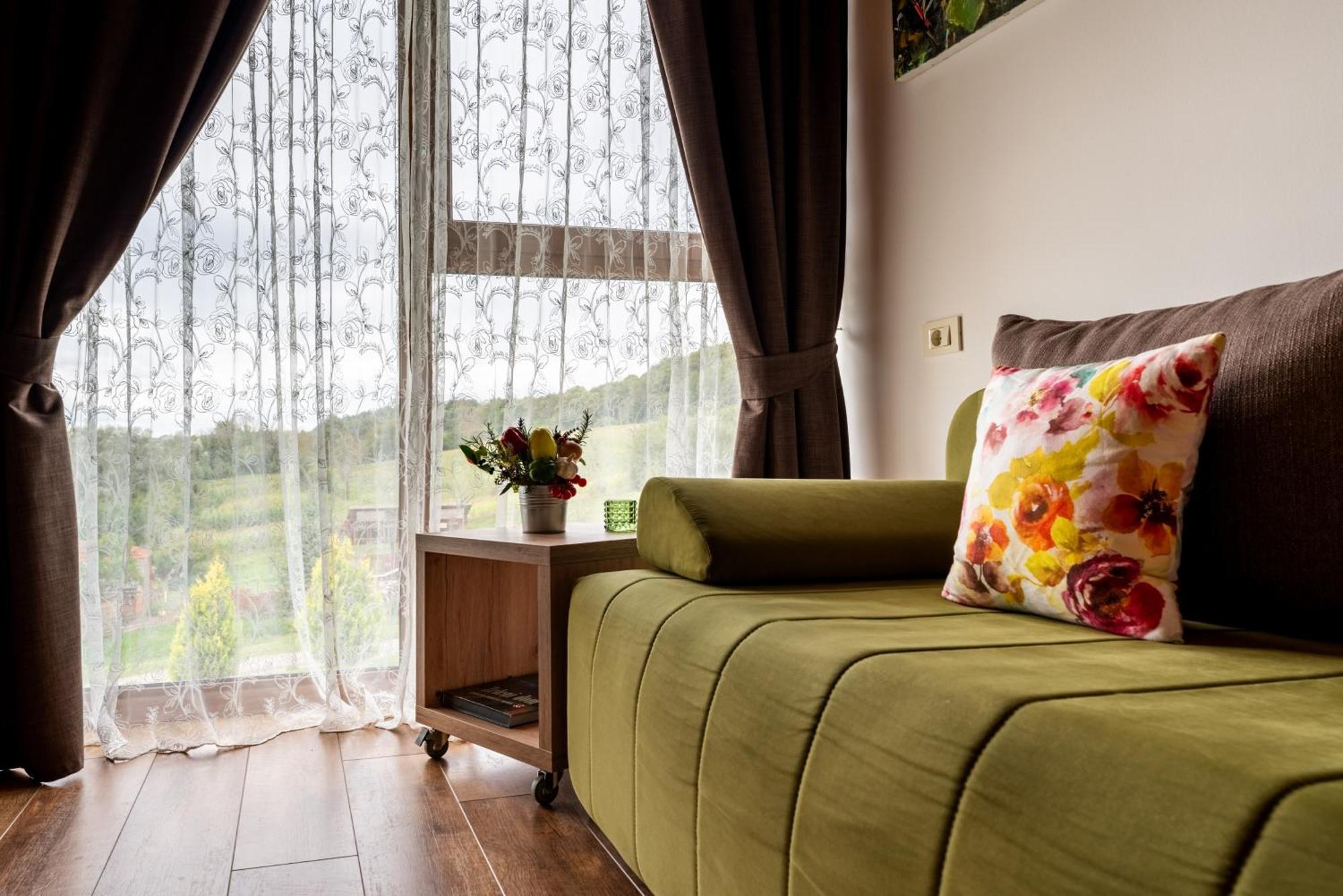 Bed&Breakfast Vinarija Coner ビェロヴァル エクステリア 写真