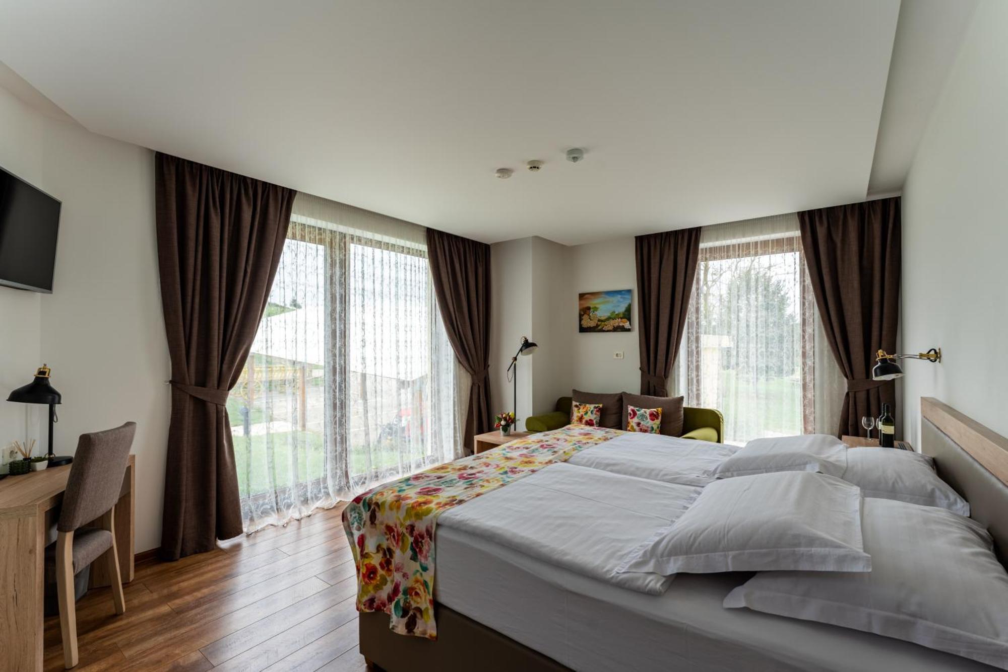 Bed&Breakfast Vinarija Coner ビェロヴァル エクステリア 写真
