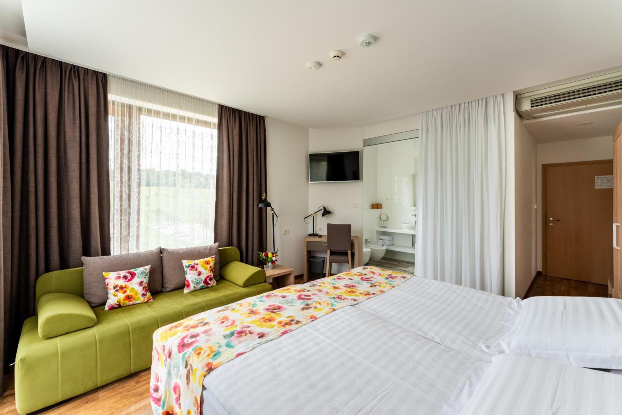 Bed&Breakfast Vinarija Coner ビェロヴァル エクステリア 写真