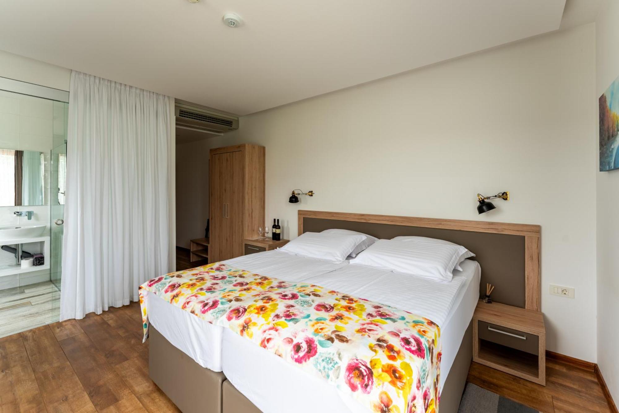 Bed&Breakfast Vinarija Coner ビェロヴァル エクステリア 写真